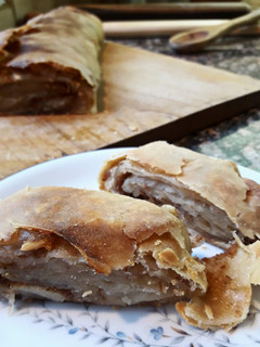 Una foto de Strudel de manzanas - Apfel Strudel