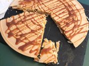 Una foto de obleas de dulce de leche