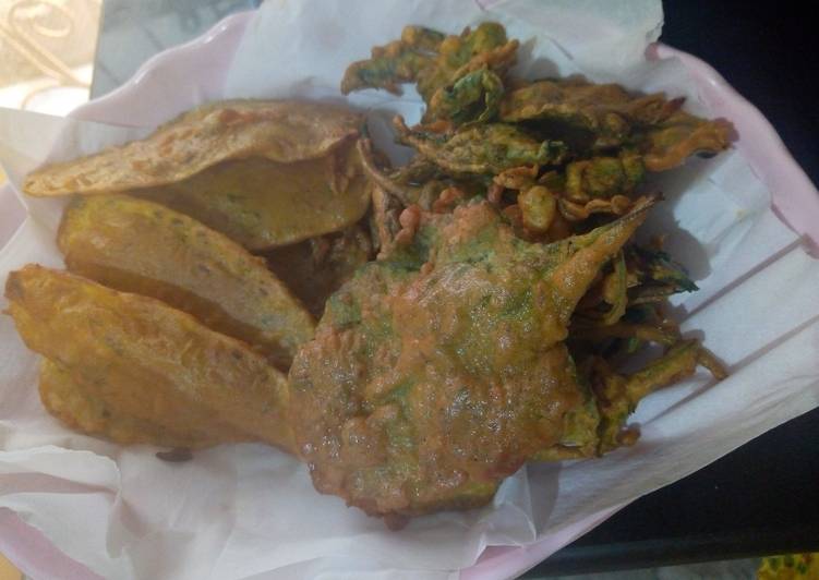 Step-by-Step Guide to Make Perfect Aloo or palak pakora