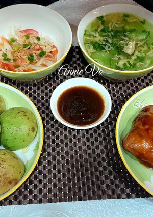 Hình của món Cơm nhà màu xanh mát.