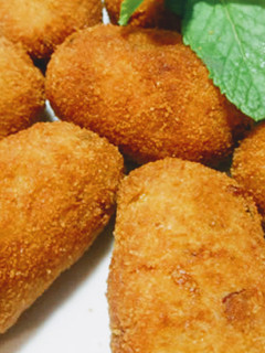 Una foto de Croquetas de papas🥔 y pescado🐟