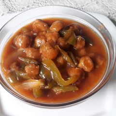 French bean and soya nuggets curry A picture of French bean and soya nuggets curry.