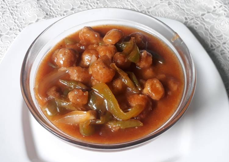 French bean and soya nuggets curry