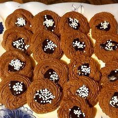 A picture of 😇😇😇Chocolate biscuits😇😇.