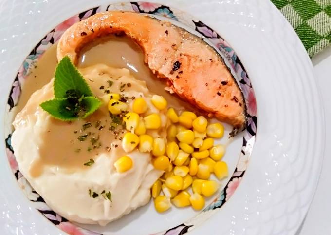 Resipi Mashed Potato With Salmon Oleh Aza Aaj Cookpad