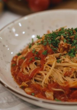 Foto resep Angel Hair dengan Ikan Tuna & Tomat