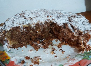 Una foto de Bizcocho (Sin Horno) casero marmoleado con merengue Italiano