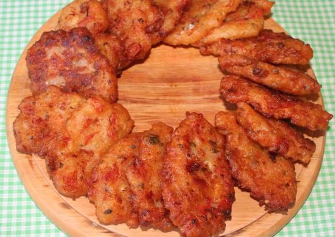 Delicious Tomato patties (domatokeftedes)