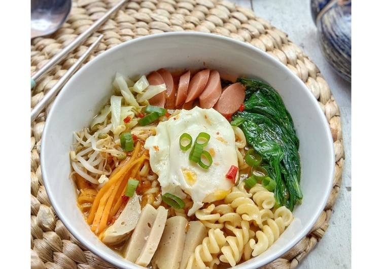 How to Cook Delicious Budae Jjigae 부대 찌개