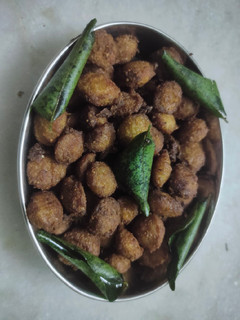 சோயா கிரிஸ்பி 65 (Soya crispy 65 recipe in tamil) செய்முறை முக்கிய புகைப்படம்
