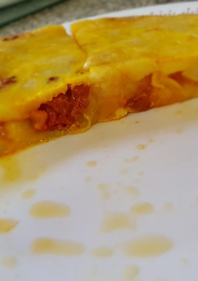 Una foto de Tortilla de patata con chorizo fácil