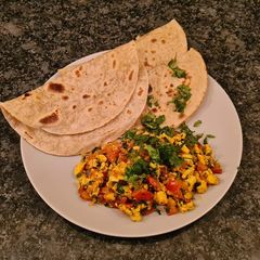 A picture of Fulka with paneer bhurji.