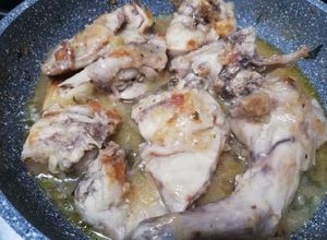 Foto di Coniglio🐰cremoso🌿in bianco 🏹🍷