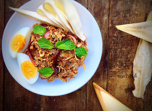 รูปของ ยำหัวปลีไก่ฉีก