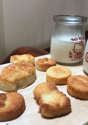 Hình của món Bánh hạnh nhân hột gà phô mai cho bé ăn dặm.