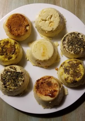 Una foto de Quesitos veganos de garbanzo