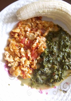 A picture of Fried eggs and managu.
