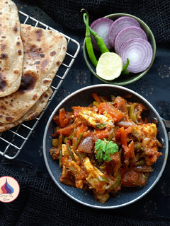 વેજીટેબલ જાલફ્રેઝી (Vegetable Jalfrezi Recipe In Gujarati) રેસીપી મુખ્ય ફોટો