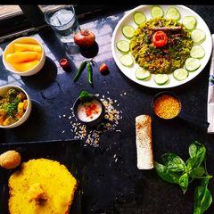 A picture of Palak Lasuni khichdi.