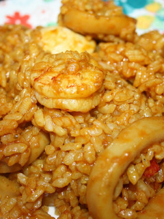 Una foto de Arroz con calamares, langostinos y almejas (Olla programable)
