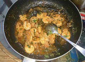 Hình của món Tôm sốt bơ tỏi.