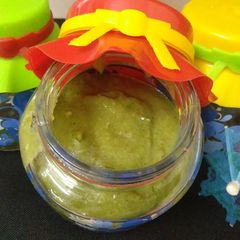 A picture of Amrood ki chutney.