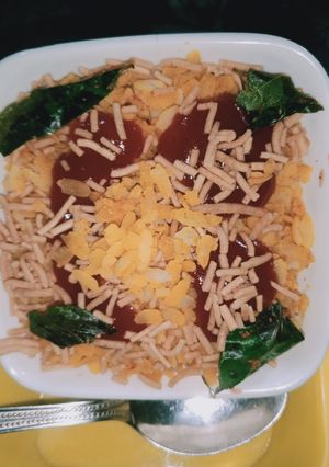 नमकीन पोहा (namkeen poha recipe in Hindi) रेसिपी मुख्य फोटो