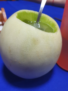 Una foto de Melón con vino / MELVIN