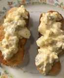 Crostini de huevo