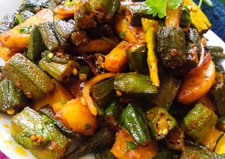 Recipe of Homemade Dry Bhindi Aloo