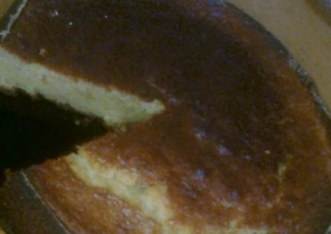 κύρια φωτογραφία συνταγής Κέικ με λεμόνι και τριμμένο μπισκότο