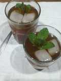 Té helado de agua de azahar y menta