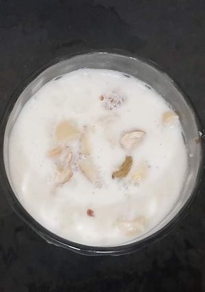 A picture of Banana lasssi.