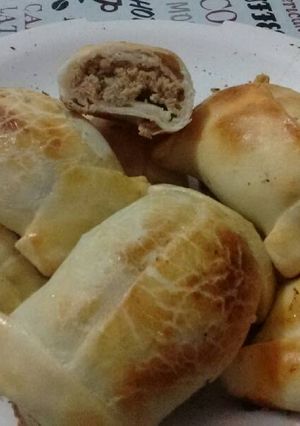 Una foto de Rolls de atún y merluza(empanaditas o sobresitos)