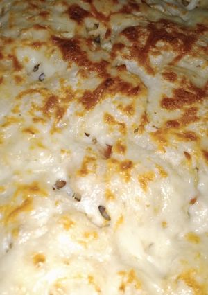 A picture of Cheesy lasagna.