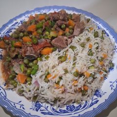 Vegetable Rice with Beef Stew🍛 A picture of Vegetable Rice with Beef Stew🍛.