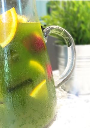 Foto principal de Riquísima sangría de cava con Matcha