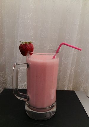 عکسی از دستور اسموتی توت فرنگی