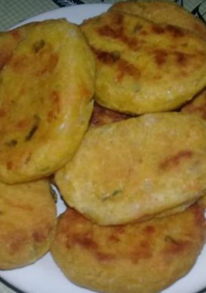 Una foto de Croquetas o bombas naranjas!!!