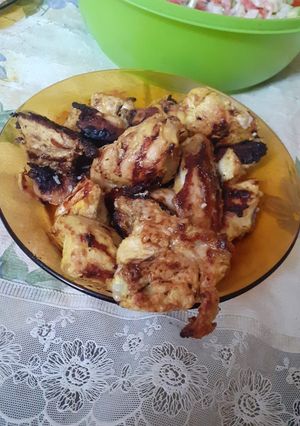 عکسی از دستور مزه دار کردن جوجه ماستی و مراحل پخت👌❤