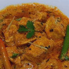 A picture of Paneer Tikka Masala.