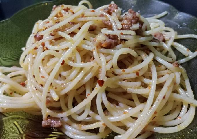 Cara bikin Super Simple Spaghetti Aglio Olio Pedas Cara bikin Super Simple Spaghetti Aglio Olio Pedas