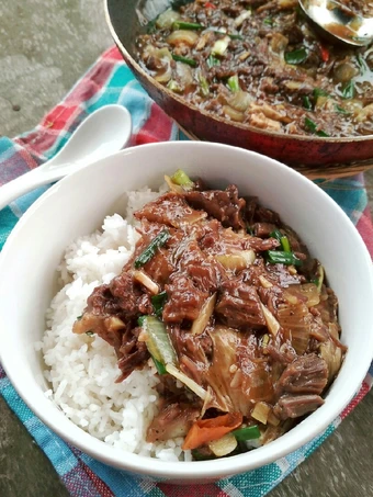 Cara Mudah Menyiapkan Resep Rice Bowl Sapi Lada Hitam yang Enak Banget