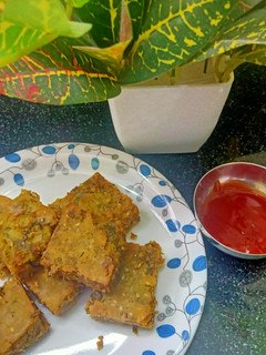 कोथिम्बीर बड़ी(kothimbir vadi recipe in Hindi) रेसिपी मुख्य फोटो