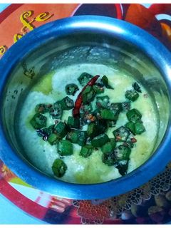 வெண்டைக்காய் மோர் குழம்பு(vendakkai mor kulambu recipe in tamil) செய்முறை முக்கிய புகைப்படம்