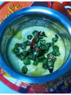 வெண்டைக்காய் மோர் குழம்பு(vendakkai mor kulambu recipe in tamil) செய்முறை முக்கிய புகைப்படம்