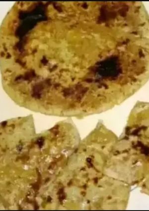 પૂરણ પોળી (Puran Poli Recipe In Gujarati) રેસીપી મુખ્ય ફોટો