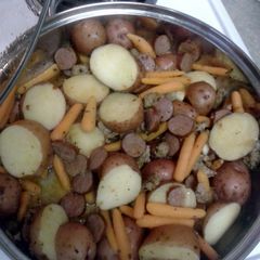 A picture of Turkey sausage n vittles.