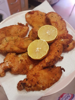 Una foto de Pechuga de pollo rebozada con queso