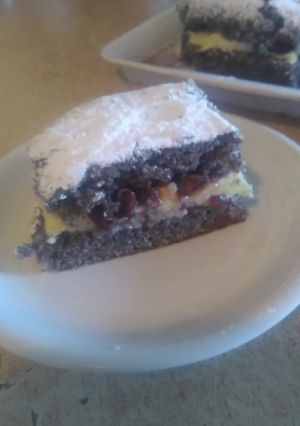 Bögrés-mákos, vaníliás krémmel-meggyel ☺töltve 😉 recept fotója